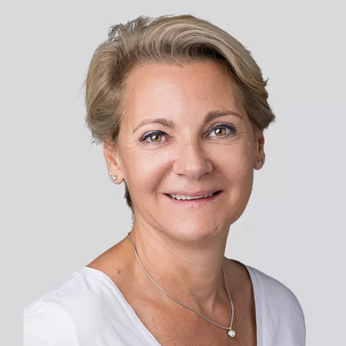 Sandrine YEGHIKIAN 