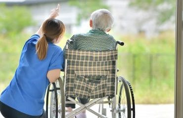 Insertion : salariés mis à disposition par les associations intermédiaires dans des Ehpad