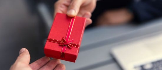 Quelle fiscalité pour les cadeaux offerts par l’entreprise en 2021 ?