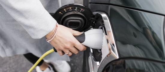 Voiture de fonction : faut-il passer à l’électrique ?