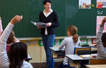 Enseignement : un référentiel de branche pour évaluer la pénibilité