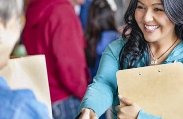 Associations : recruter un salarié dans le cadre d’un contrat aidé
