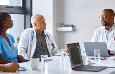 Médecins : portrait-robot des généralistes exerçant en groupe