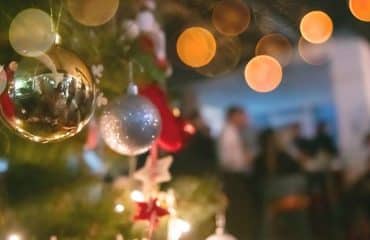 Noël : cadeaux et bons d’achats offerts aux salariés