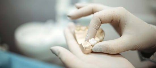 Prothésistes dentaires : quelles prothèses sont exonérées de TVA ?