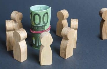 L’ex-associé d’une SCP a-t-il droit aux dividendes ?