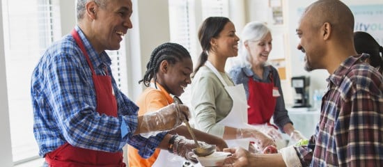 Une loi pour encourager le bénévolat associatif