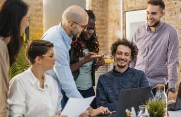Des mesures pour développer le mécénat de compétences dans les associations