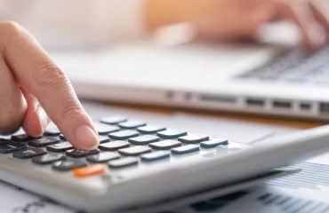 Droit de retrait : l’employeur peut-il pratiquer une retenue sur salaire ?