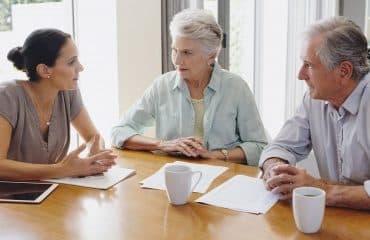 Départ à la retraite d’un couple de dirigeants : quid de l’abattement fiscal ?