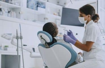 Chirurgiens-dentistes : des revenus professionnels à la hausse