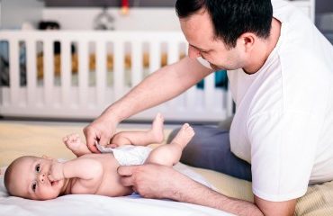 Congé de paternité : un maintien de rémunération pour les salariés d’Alsace-Moselle