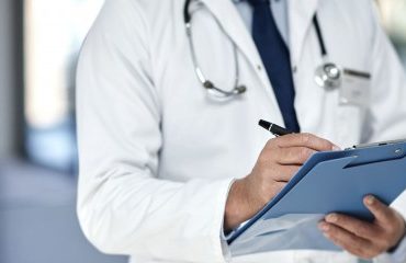 Médecins : un nouveau formulaire pour les AAT papier au 1er juillet