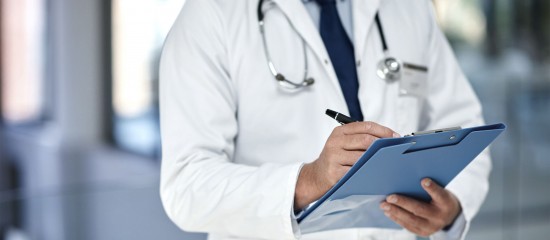 Médecins : un nouveau formulaire pour les AAT papier au 1er juillet