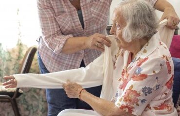 Services à la personne : remplacement d’un proche aidant par un salarié associatif
