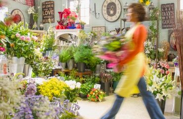 Céder deux établissements d’un fonds artisanal à un même acheteur : quelle exonération fiscale ?