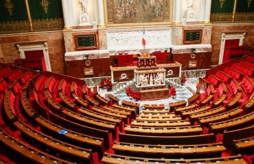Une loi spéciale en attendant un budget pour 2026