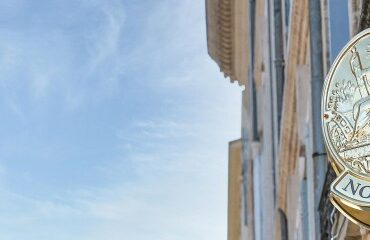 Professionnels du droit : une révision quinquennale des cartes d’installation