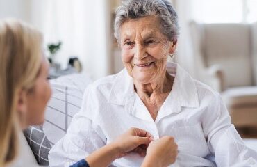 Aide à domicile : exonération des cotisations sociales patronales
