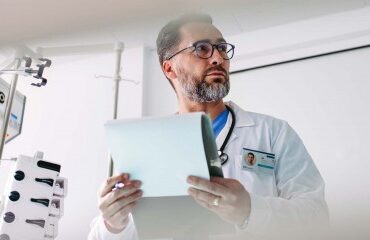 Médecins spécialistes : comment freiner les dépassements d’honoraires