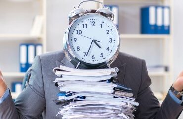 Heures supplémentaires : interdiction de l’employeur vs charge de travail